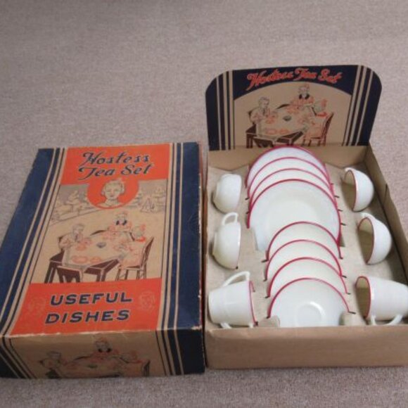 McKee Glass Custard LAUREL Red Trim 14 Pc Childs Hostess Tea Set O. Display Box - Picture 5 of 8